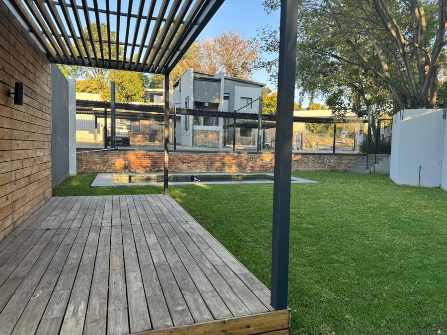 To Let 2 Bedroom Property for Rent in Bryanston Gauteng