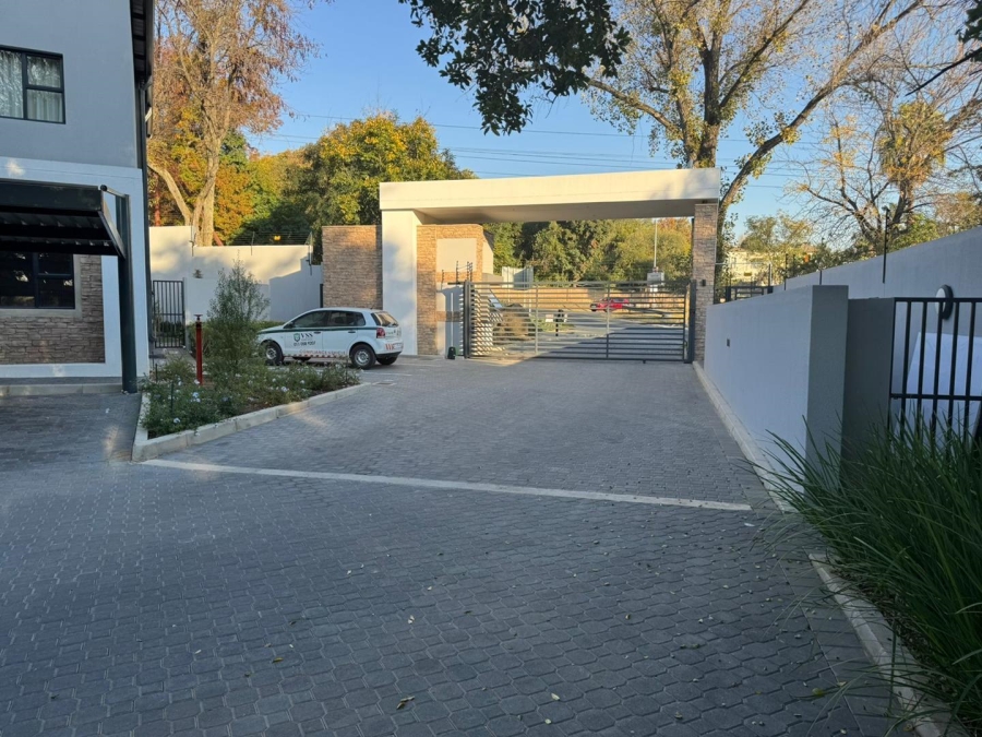 To Let 2 Bedroom Property for Rent in Bryanston Gauteng