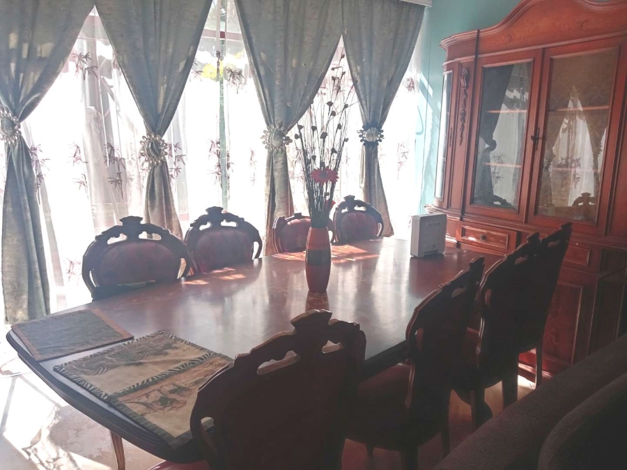 To Let 2 Bedroom Property for Rent in Lyndhurst Gauteng