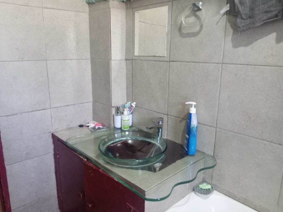 To Let 2 Bedroom Property for Rent in Lyndhurst Gauteng