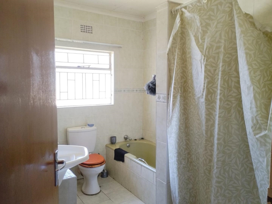 4 Bedroom Property for Sale in Alan Manor Gauteng