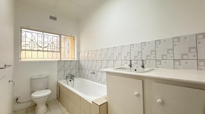 5 Bedroom Property for Sale in Ridgeway Gauteng