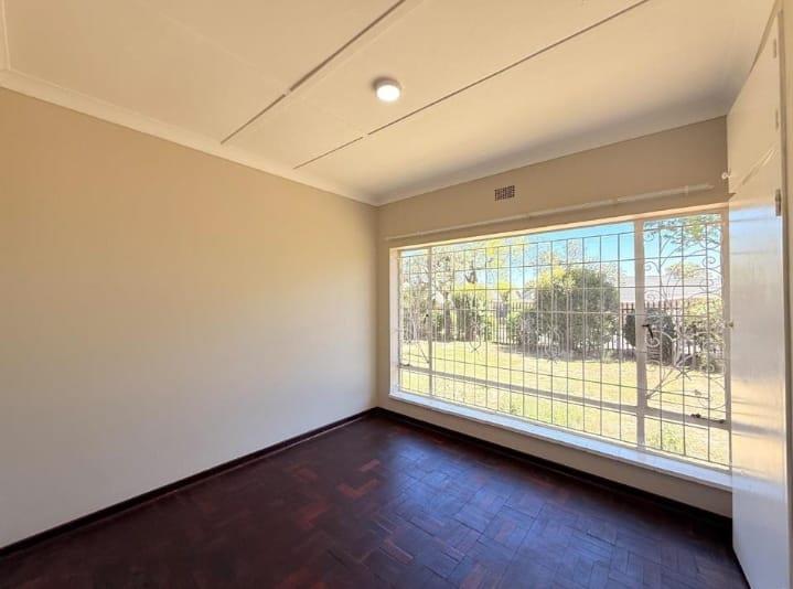 5 Bedroom Property for Sale in Ridgeway Gauteng