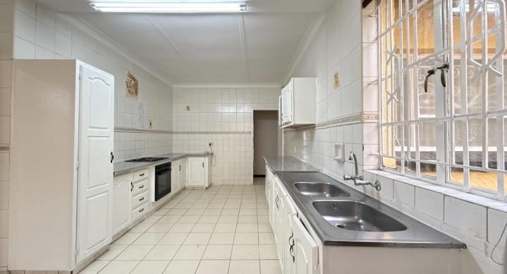 5 Bedroom Property for Sale in Ridgeway Gauteng