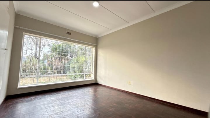 5 Bedroom Property for Sale in Ridgeway Gauteng