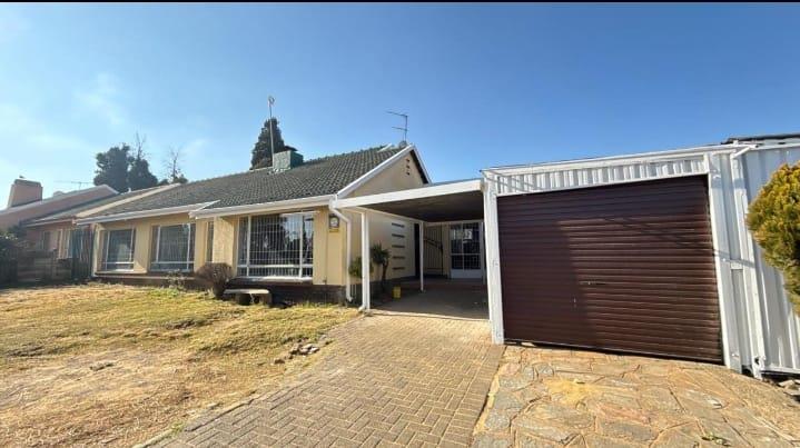 5 Bedroom Property for Sale in Ridgeway Gauteng