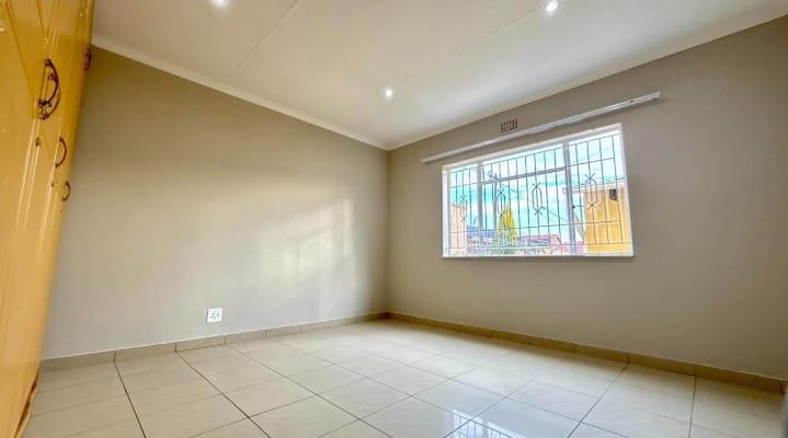 5 Bedroom Property for Sale in Ridgeway Gauteng