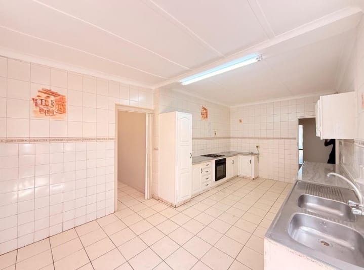 5 Bedroom Property for Sale in Ridgeway Gauteng