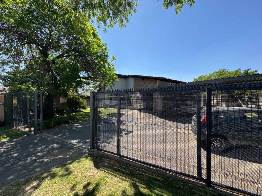 3 Bedroom Property for Sale in Verwoerdpark Gauteng