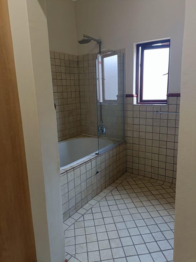 3 Bedroom Property for Sale in Bronberg Ext 1 Gauteng