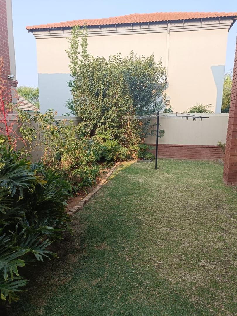 3 Bedroom Property for Sale in Bronberg Ext 1 Gauteng