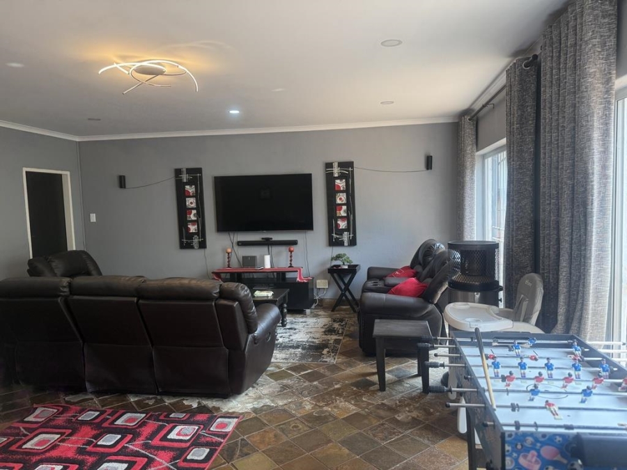 3 Bedroom Property for Sale in Roodekrans Gauteng