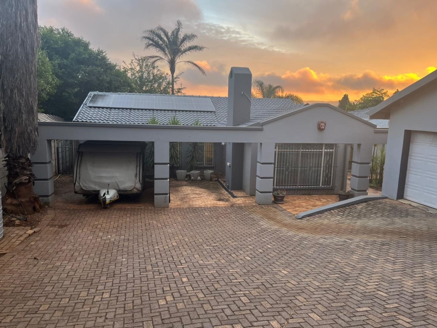 3 Bedroom Property for Sale in Roodekrans Gauteng