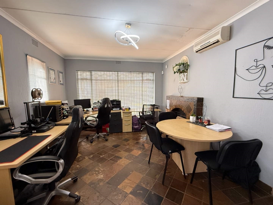 3 Bedroom Property for Sale in Roodekrans Gauteng