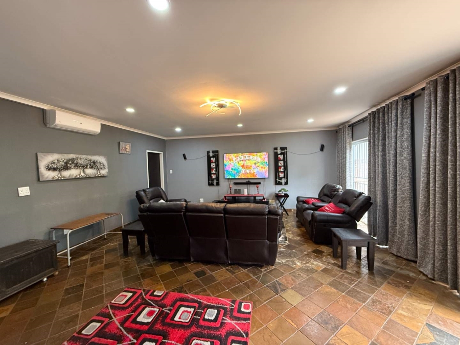 3 Bedroom Property for Sale in Roodekrans Gauteng