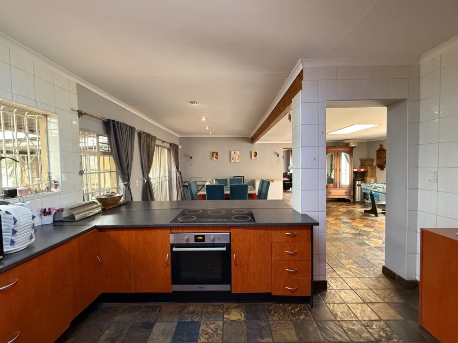 3 Bedroom Property for Sale in Roodekrans Gauteng