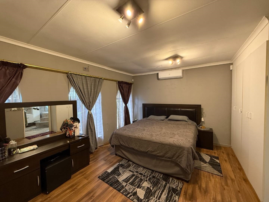 3 Bedroom Property for Sale in Roodekrans Gauteng