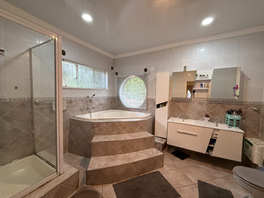 3 Bedroom Property for Sale in Roodekrans Gauteng