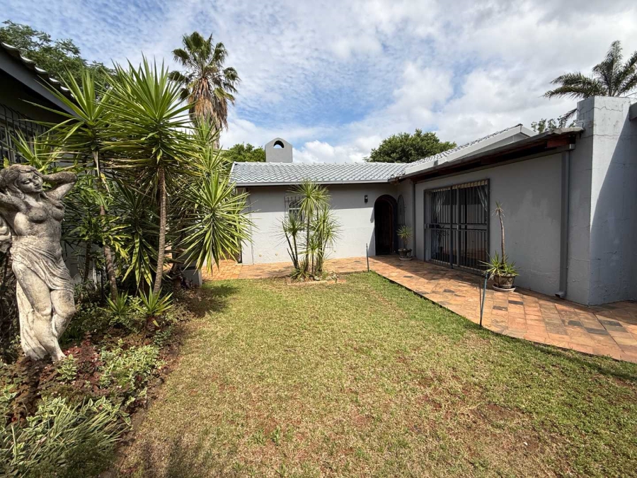 3 Bedroom Property for Sale in Roodekrans Gauteng