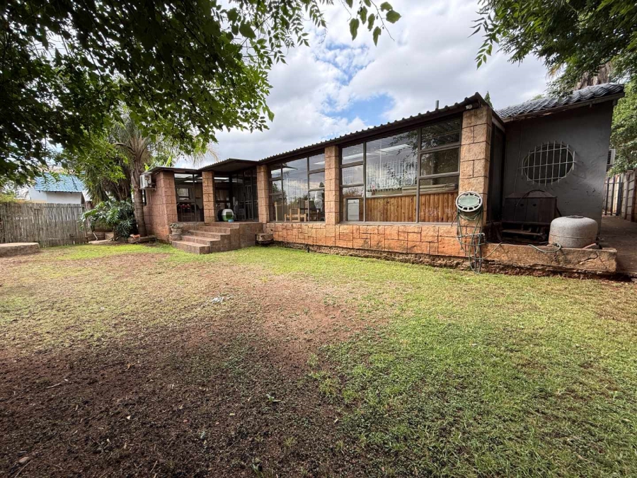 3 Bedroom Property for Sale in Roodekrans Gauteng