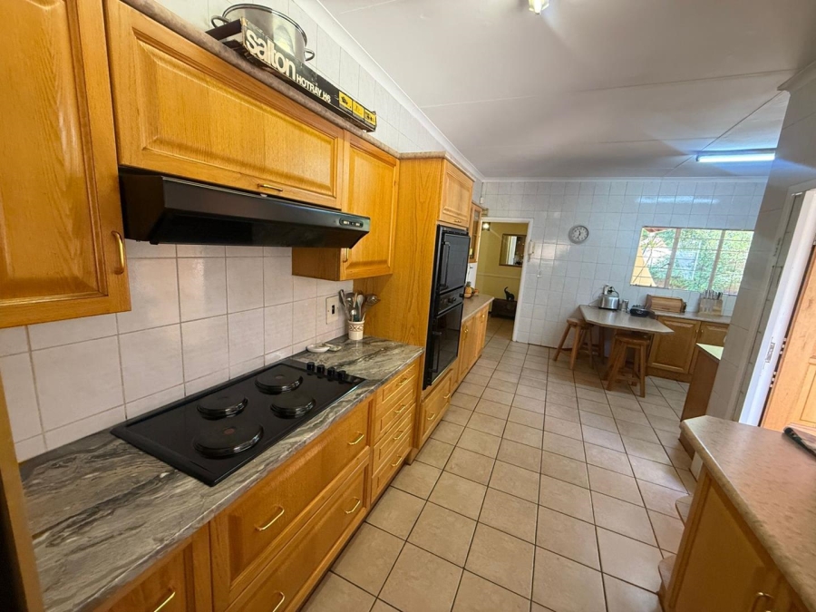 4 Bedroom Property for Sale in Constantia Kloof Gauteng