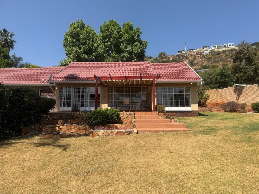 4 Bedroom Property for Sale in Constantia Kloof Gauteng