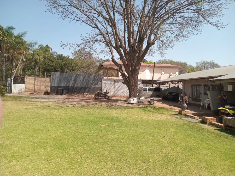 6 Bedroom Property for Sale in Silverton Gauteng