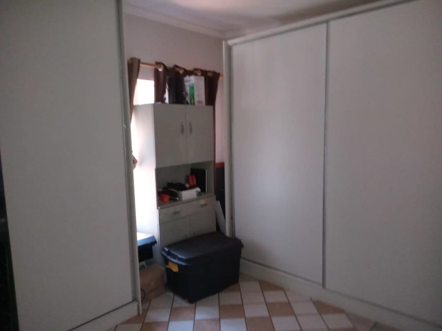 6 Bedroom Property for Sale in Silverton Gauteng
