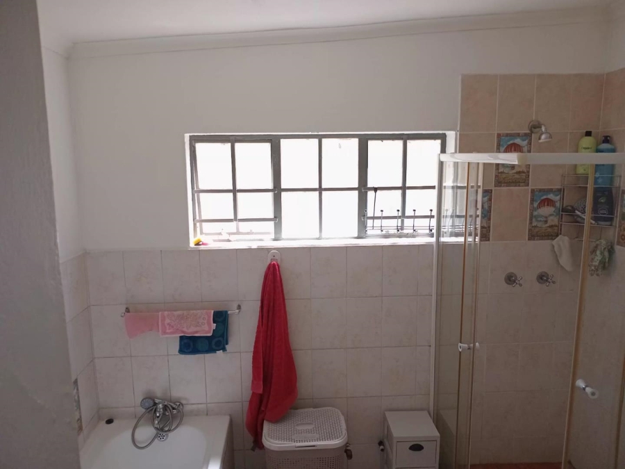 6 Bedroom Property for Sale in Silverton Gauteng