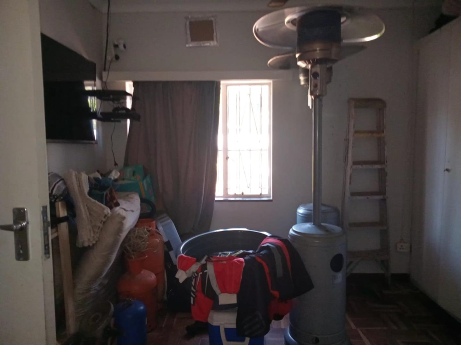 6 Bedroom Property for Sale in Silverton Gauteng