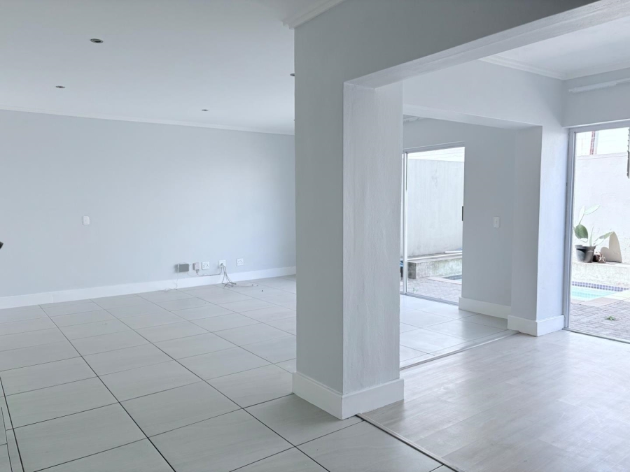 To Let 3 Bedroom Property for Rent in Bryanston Gauteng