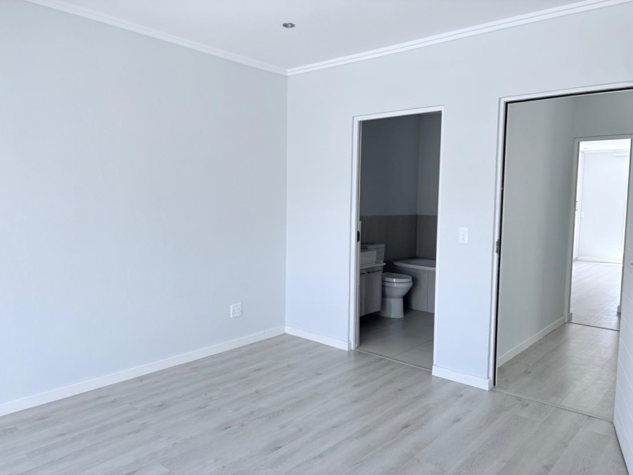 To Let 3 Bedroom Property for Rent in Bryanston Gauteng