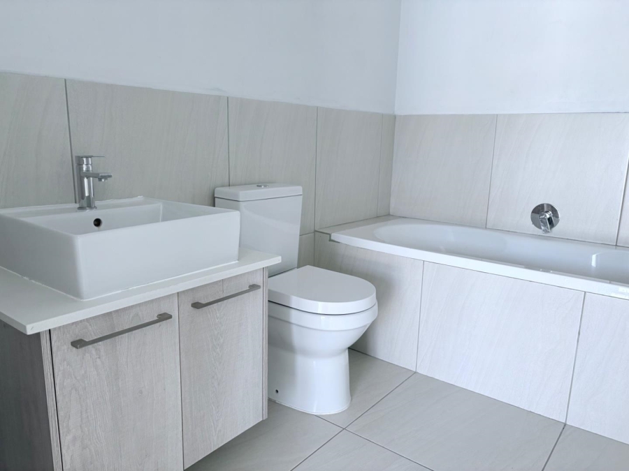 To Let 3 Bedroom Property for Rent in Bryanston Gauteng