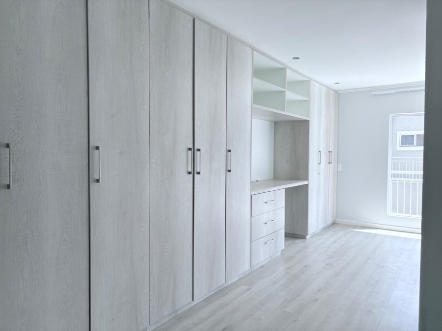 To Let 3 Bedroom Property for Rent in Bryanston Gauteng