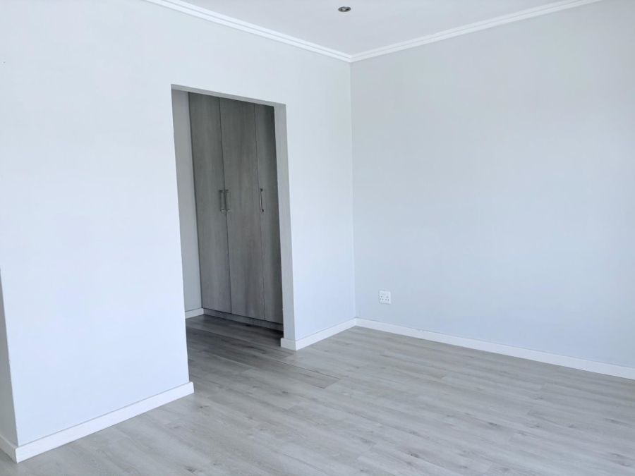 To Let 3 Bedroom Property for Rent in Bryanston Gauteng