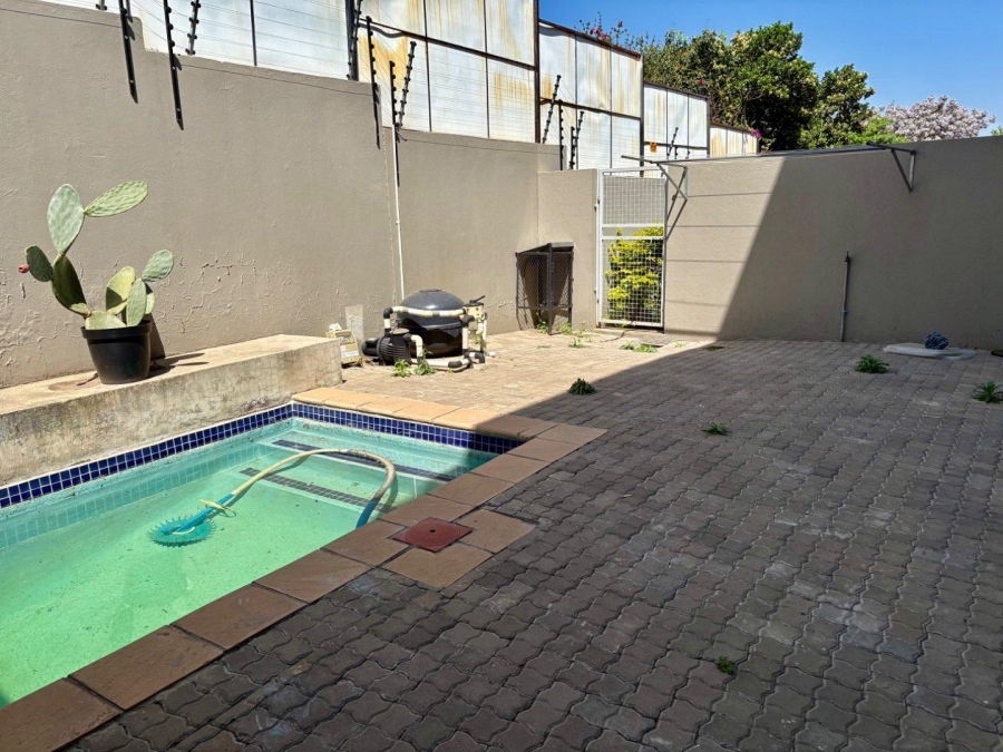 To Let 3 Bedroom Property for Rent in Bryanston Gauteng
