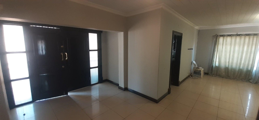 To Let 3 Bedroom Property for Rent in Monument Park Gauteng