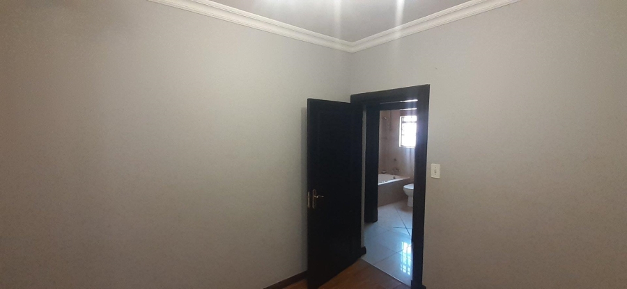 To Let 3 Bedroom Property for Rent in Monument Park Gauteng