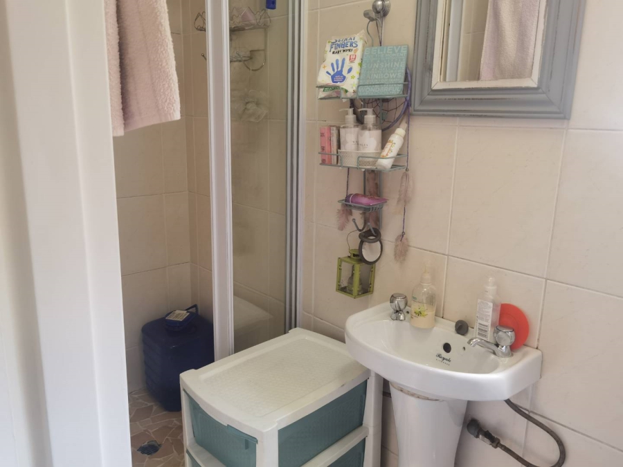 2 Bedroom Property for Sale in Glen Marais Gauteng