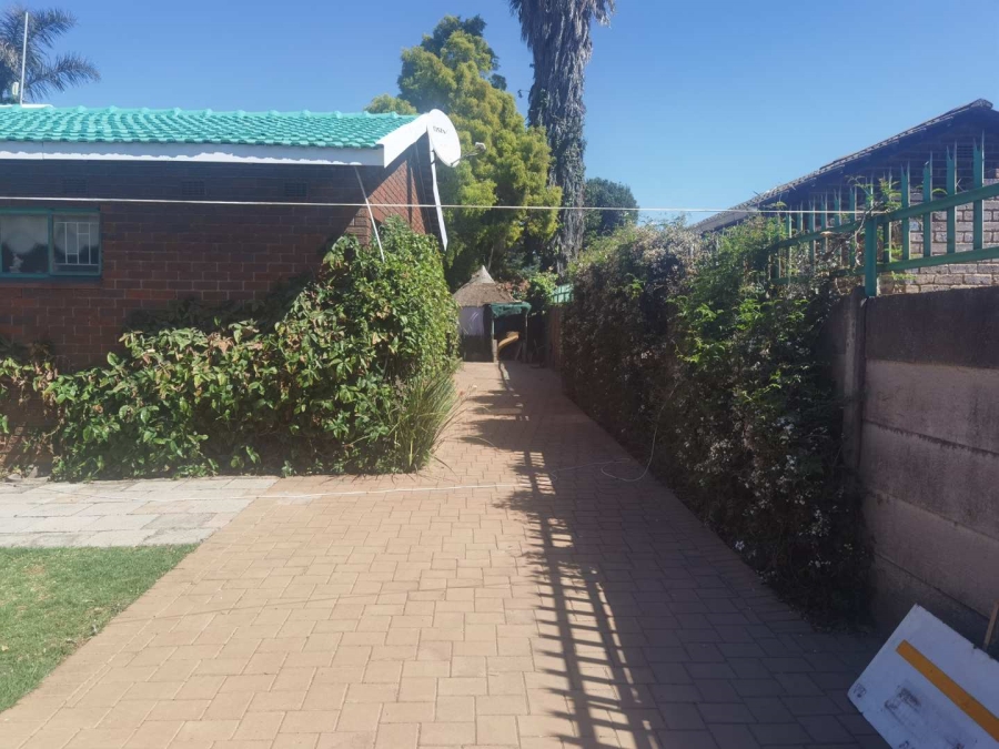 3 Bedroom Property for Sale in Edleen Gauteng