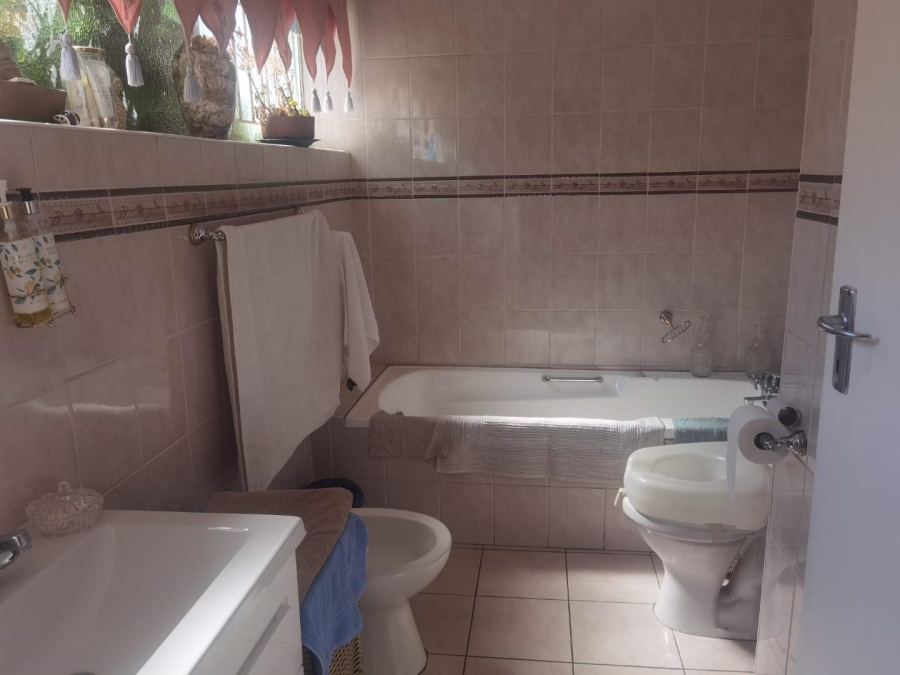 3 Bedroom Property for Sale in Edleen Gauteng