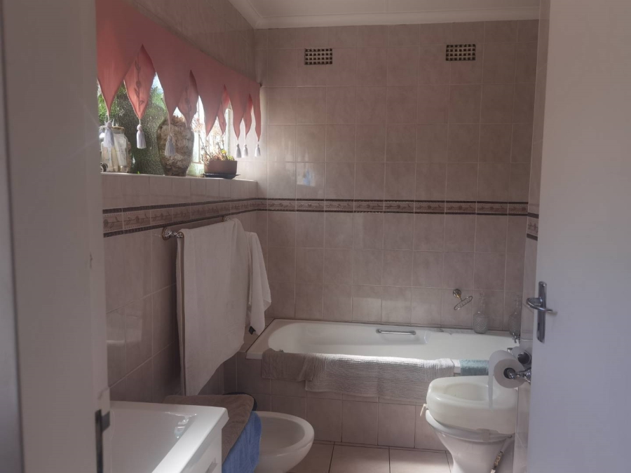 3 Bedroom Property for Sale in Edleen Gauteng
