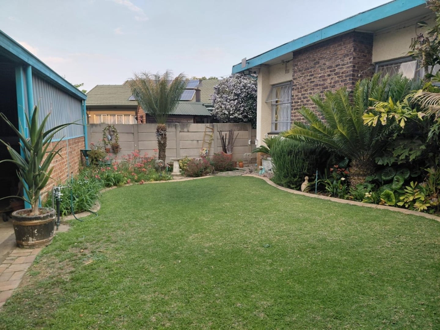 4 Bedroom Property for Sale in Birchleigh Gauteng