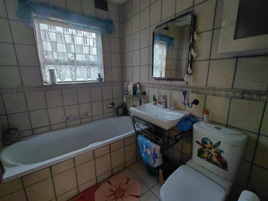 4 Bedroom Property for Sale in Birchleigh Gauteng