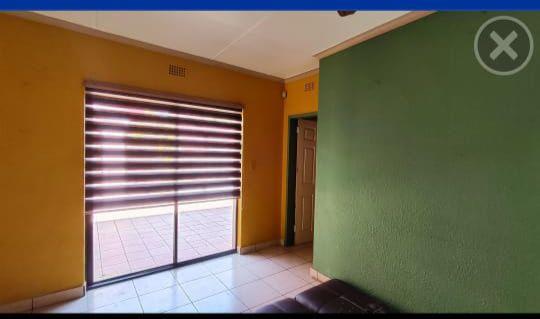 5 Bedroom Property for Sale in Glen Marais Gauteng