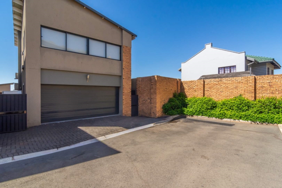 3 Bedroom Property for Sale in Chancliff Ridge Gauteng