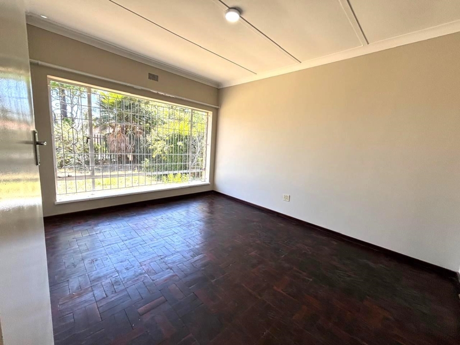 5 Bedroom Property for Sale in Ridgeway Gauteng