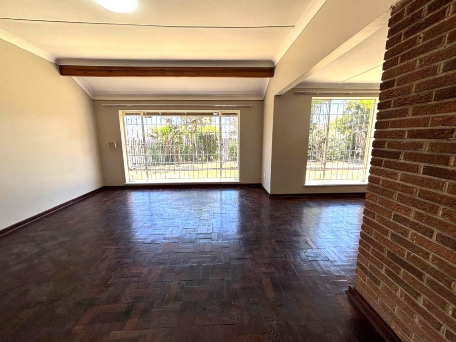 5 Bedroom Property for Sale in Ridgeway Gauteng