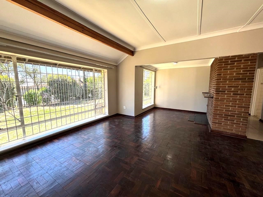 5 Bedroom Property for Sale in Ridgeway Gauteng