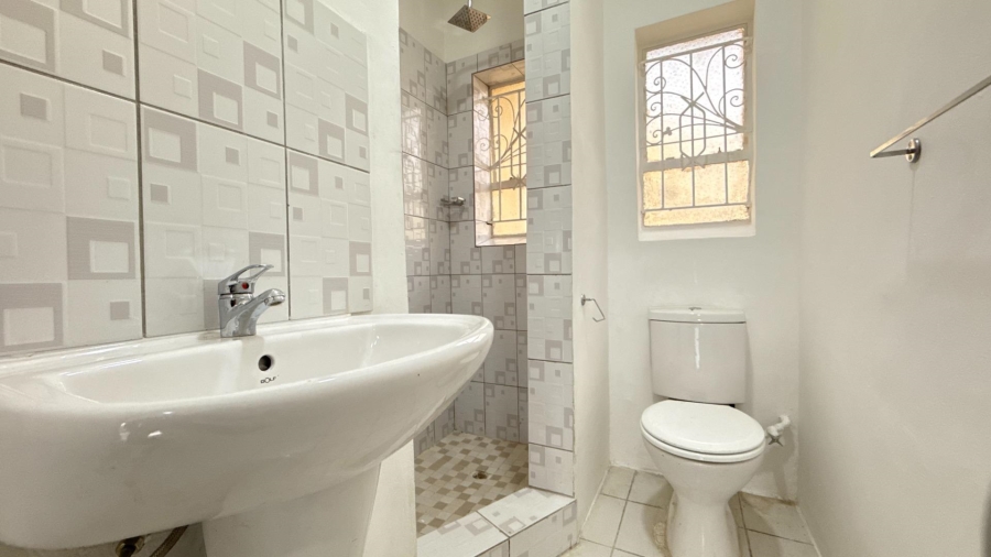 5 Bedroom Property for Sale in Ridgeway Gauteng